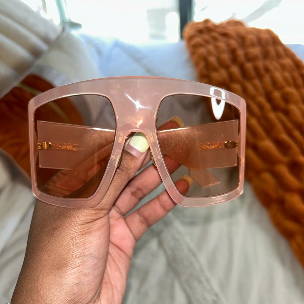 Christian Dior, Pink, Oversized